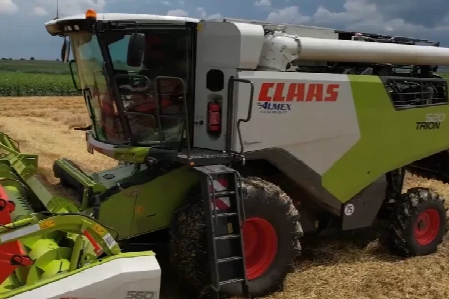 CLAAS Trion 520: Toliko je dobar da se SVAĐAMO ko će da ga VOZI! 