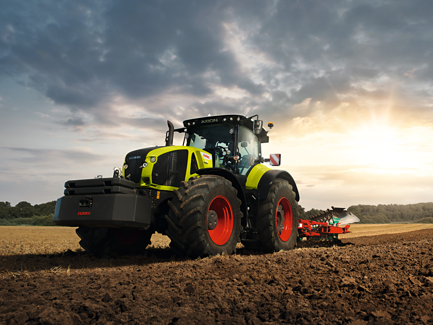 AXION 900