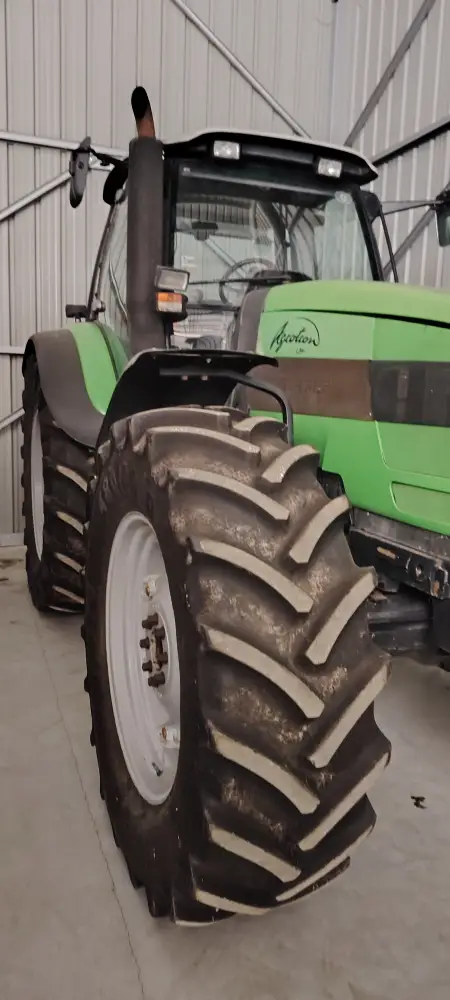Traktor DEUTZ FAHR Agroton L720 