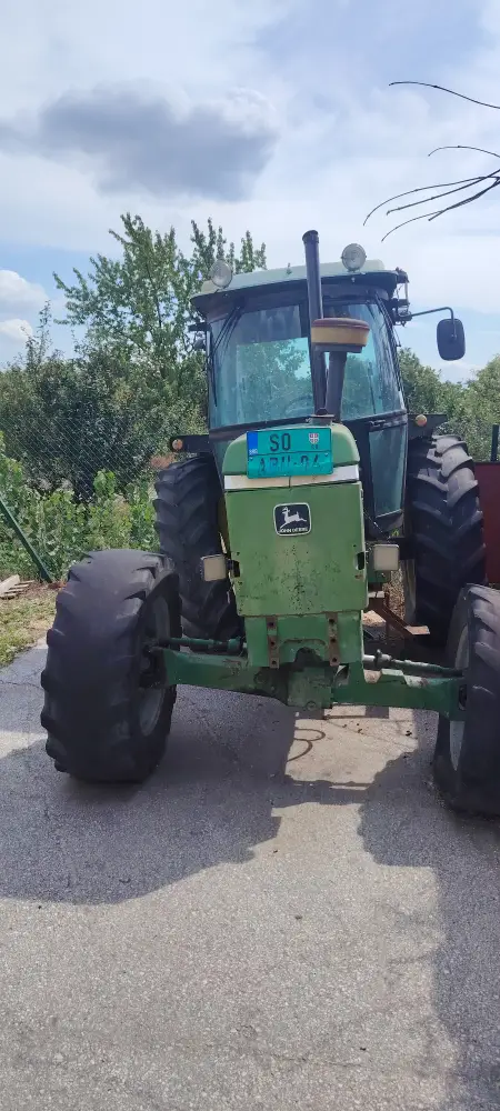 Traktor Traktor JOHN DEERE 3350 