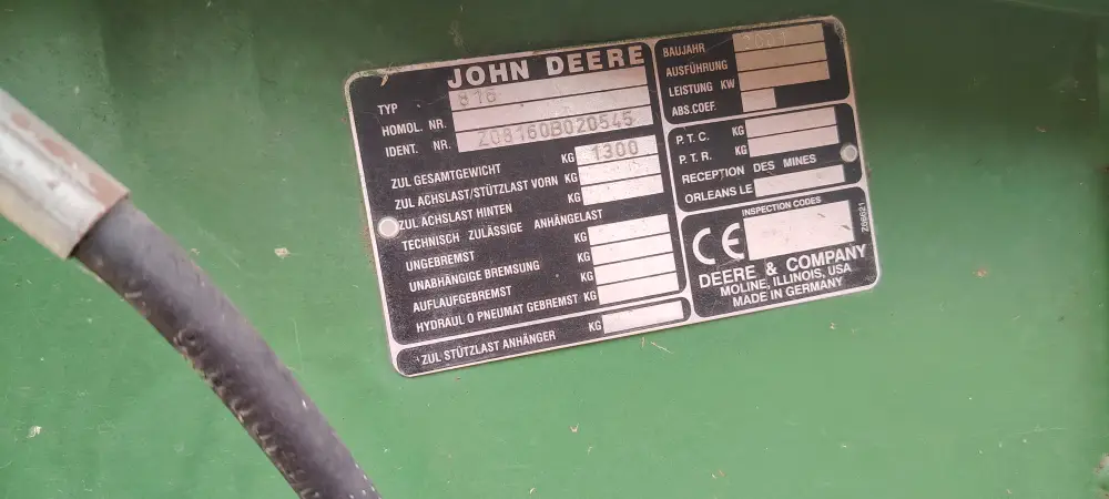 Kombajn JOHN DEERE 2256 sa hederom 4.9m i kolicima za heder