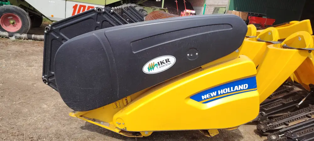 Kombajn NEW HOLLAND TC5070 sa hederom C 450
