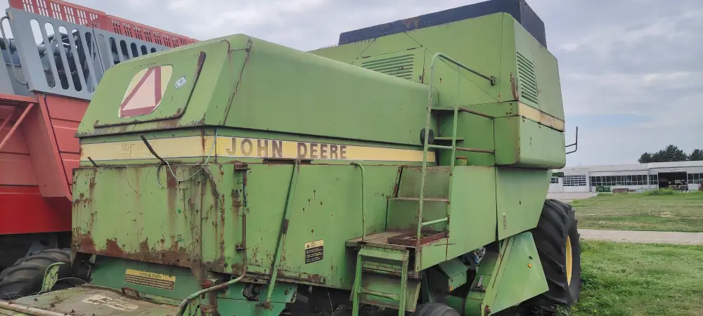 Kombajn JOHN DEERE 1075 sa hederom 
